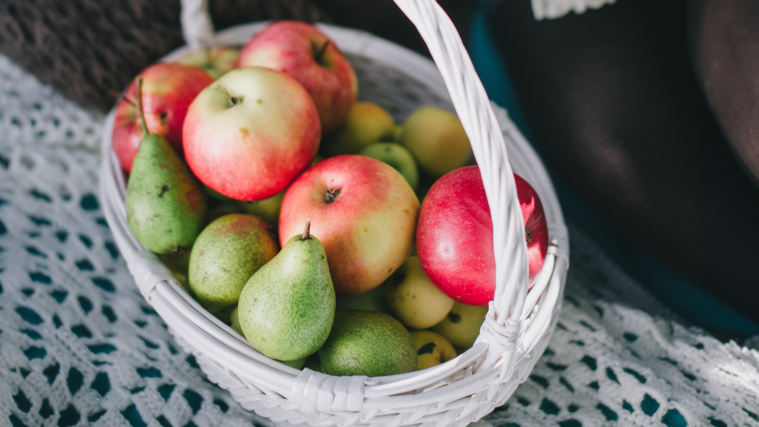 Ordering Fruit for a Sick Loved One: The Perfect Gift for a Speedy Recovery